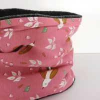 Cuello polar de pájaros rosa